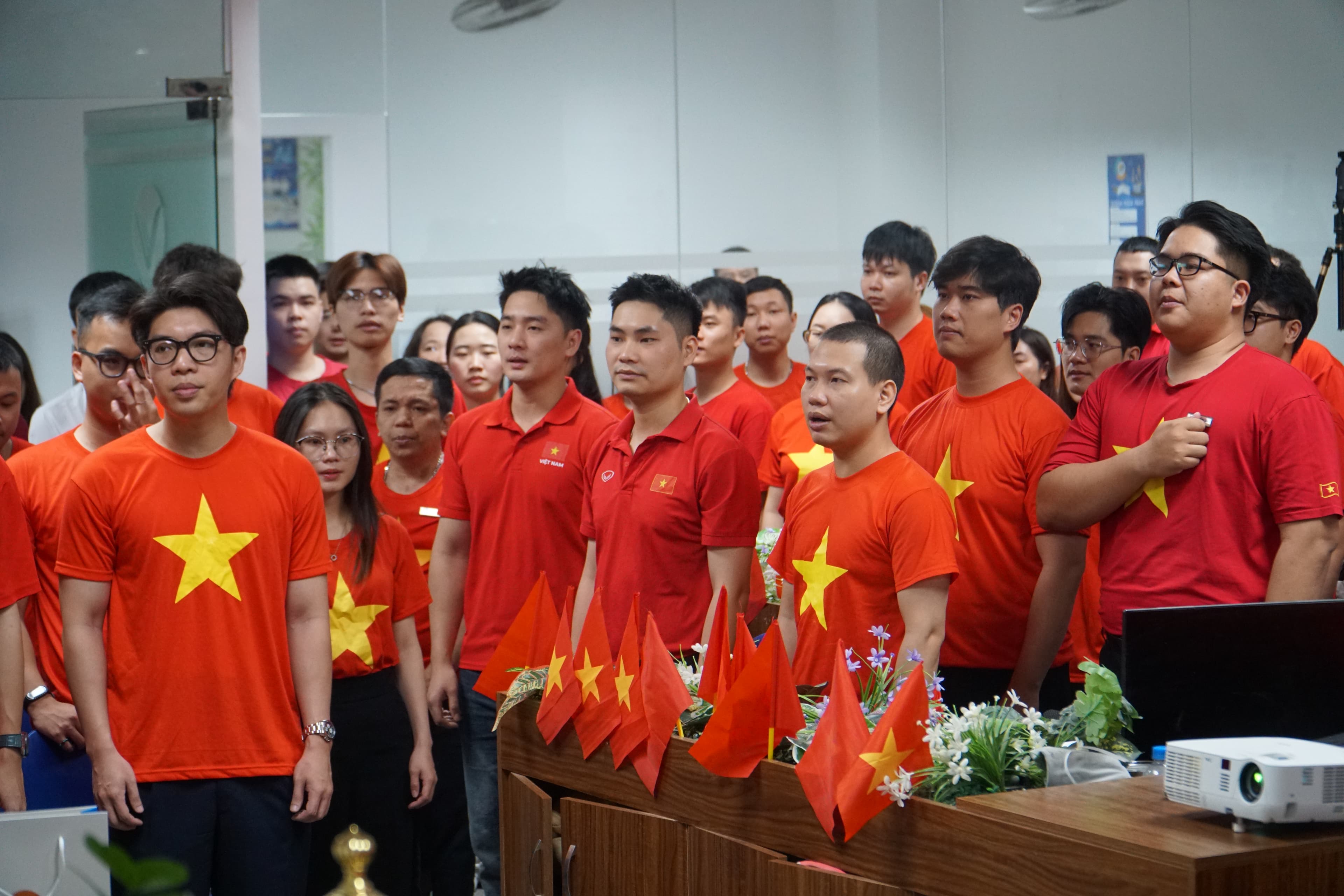 🏳️ Chào cờ thứ Hai